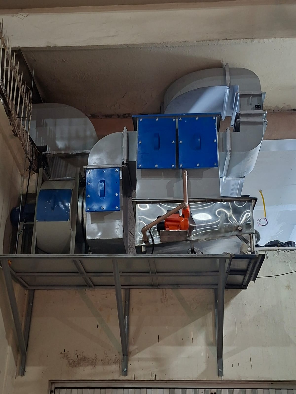 Fabricação de duto em aço inox 3